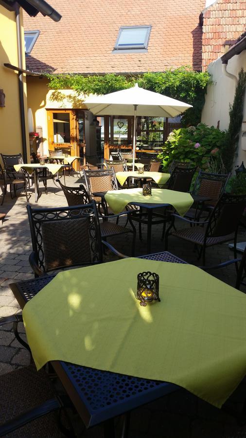 Ellenbergs Restaurant & Hotel Hessheim Екстер'єр фото